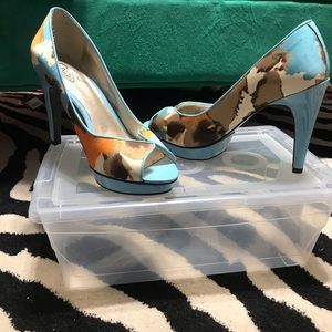 Carlos Santana Pumps